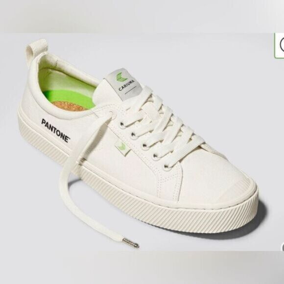 NWT Cariuma Unisex OCA Low Pantone White Canvas  Sneaker - Size M 6/ W 7.5 - Picture 1 of 11